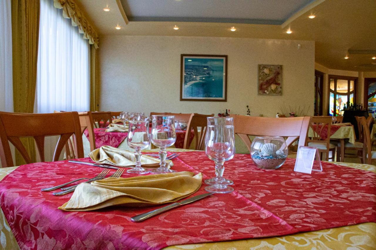 Hotel L'Ancora Capo Vaticano Buitenkant foto