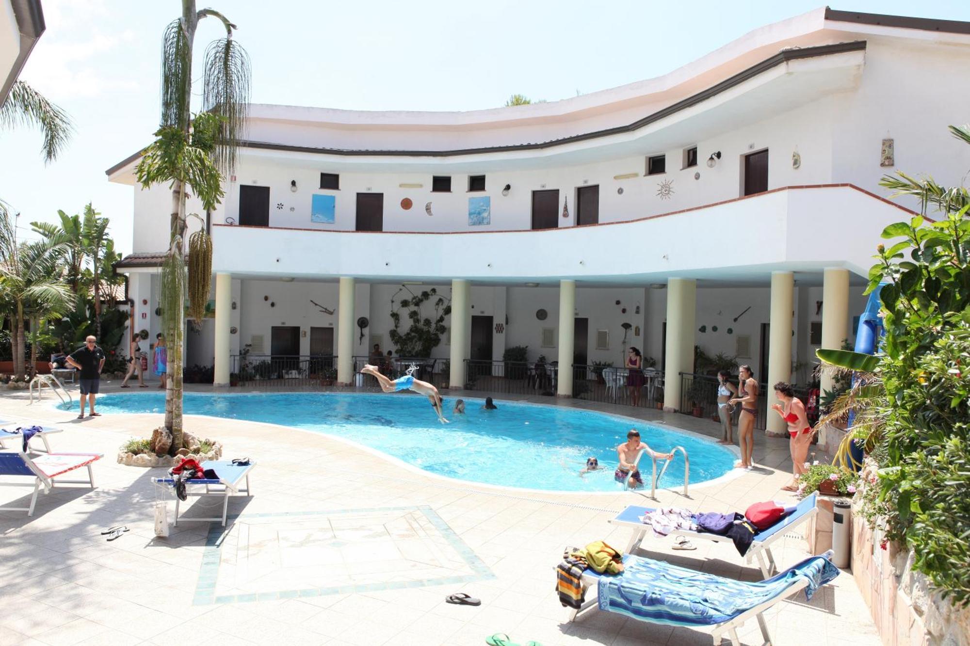 Hotel L'Ancora Capo Vaticano Buitenkant foto