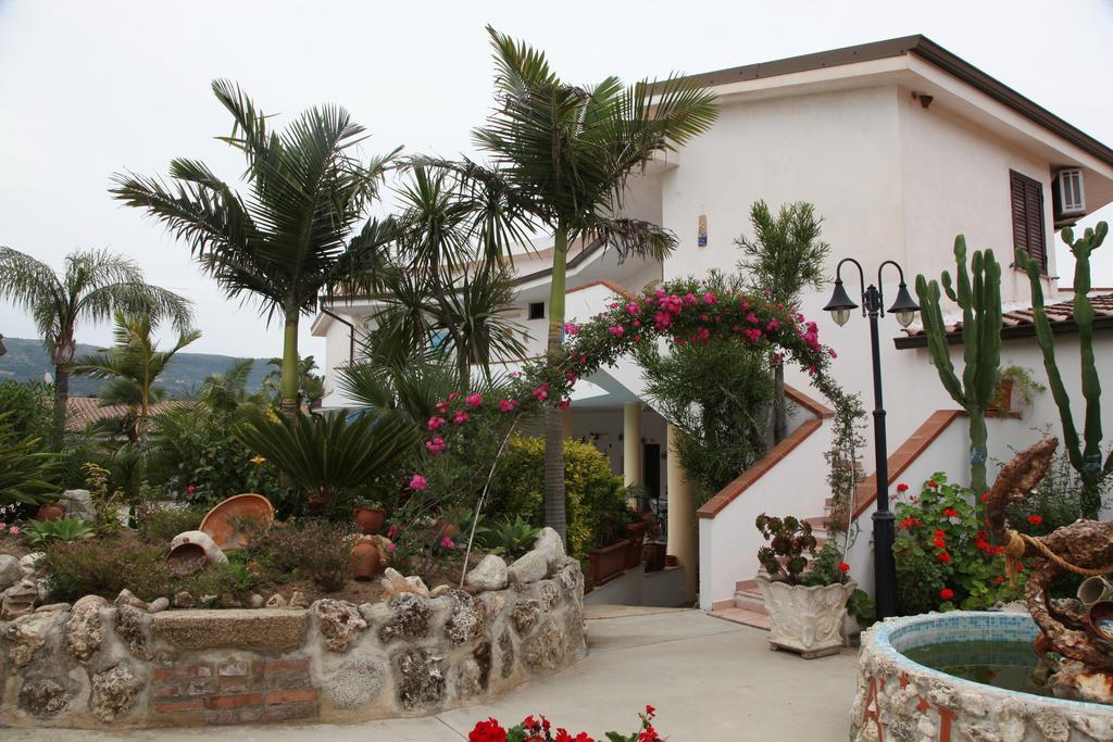 Hotel L'Ancora Capo Vaticano Buitenkant foto