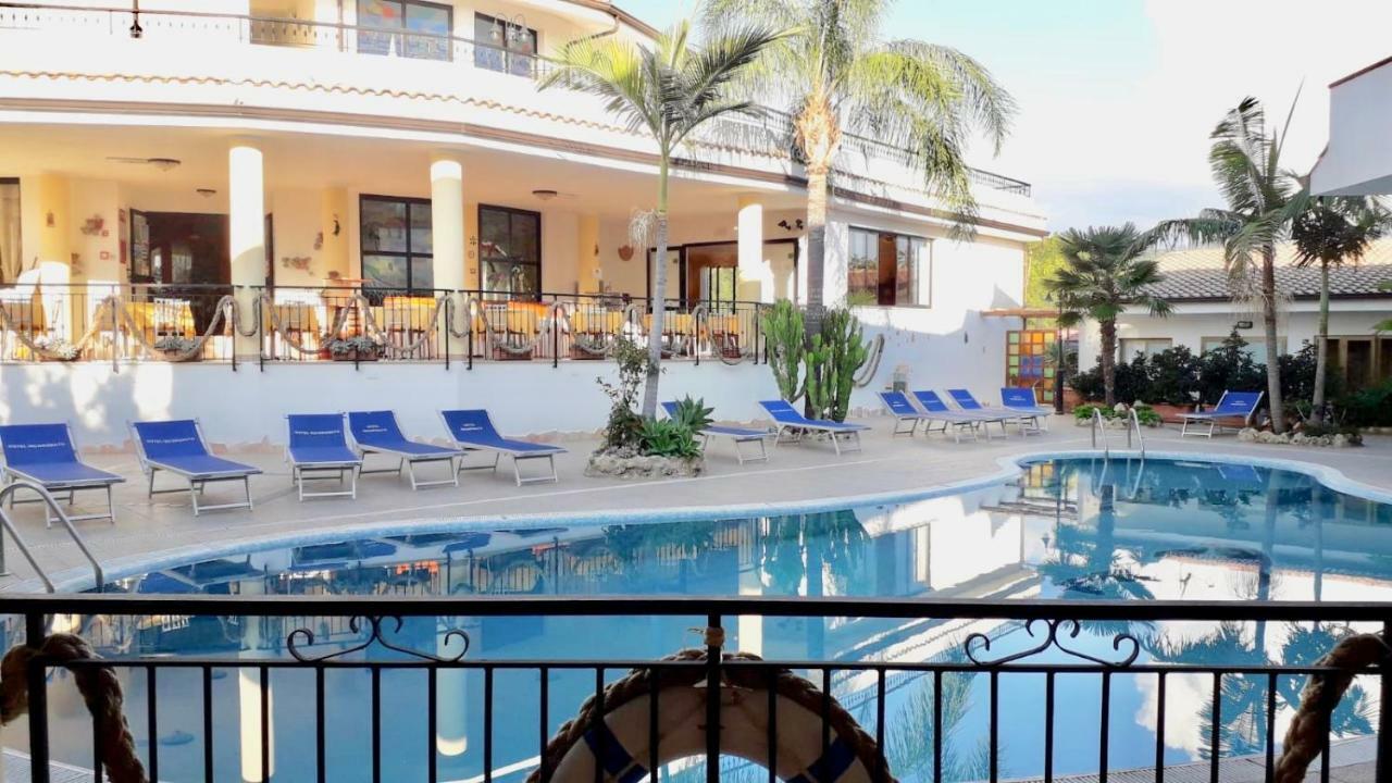 Hotel L'Ancora Capo Vaticano Buitenkant foto